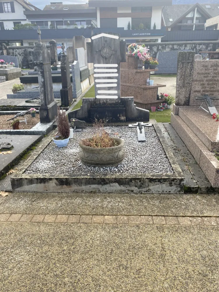 avant tombe saint jo